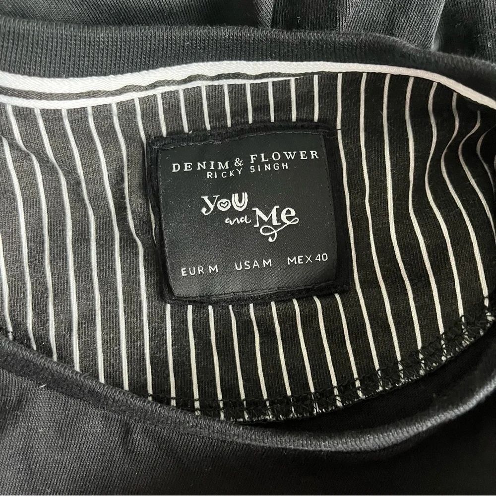 DENIM & FLOWER sz M Black Tshirt French BULLDOG Completely Yours Short Sleeve - Picture 5 of 7